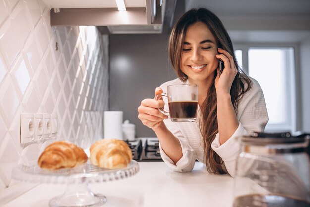 Cafeteira Elétrica Italiana Cadence Gran: Como a Tecnologia Modernizou o Café Tradicional